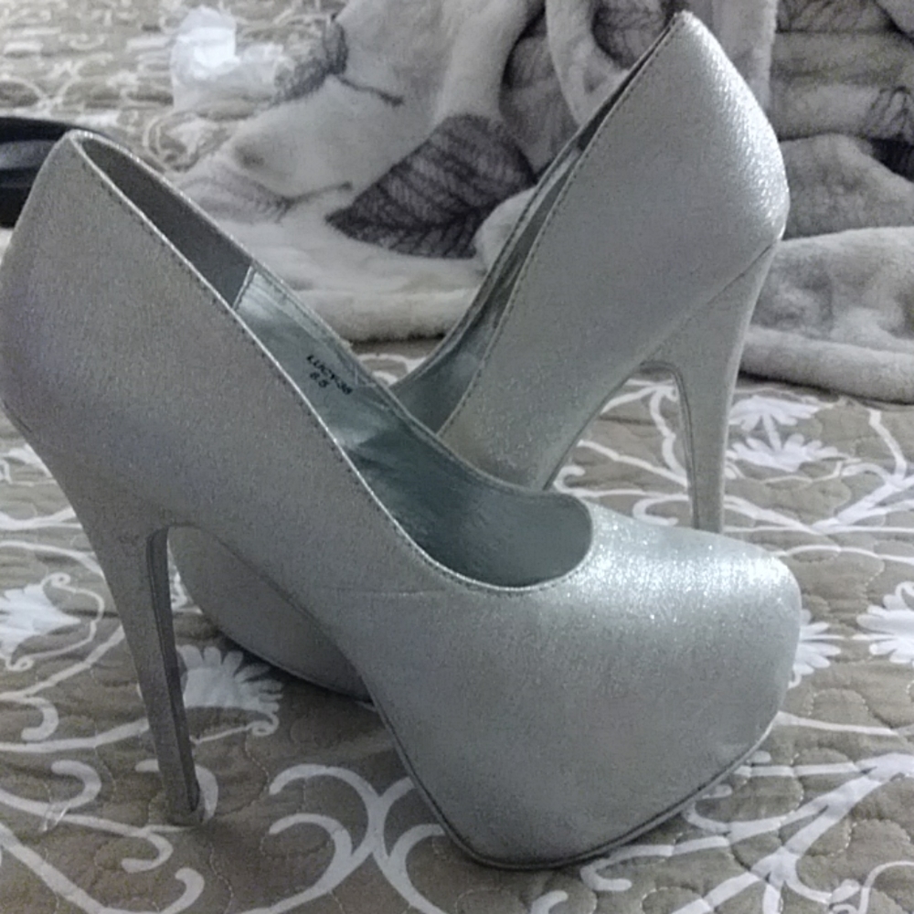 👠 high heels - Picture 3 of 3